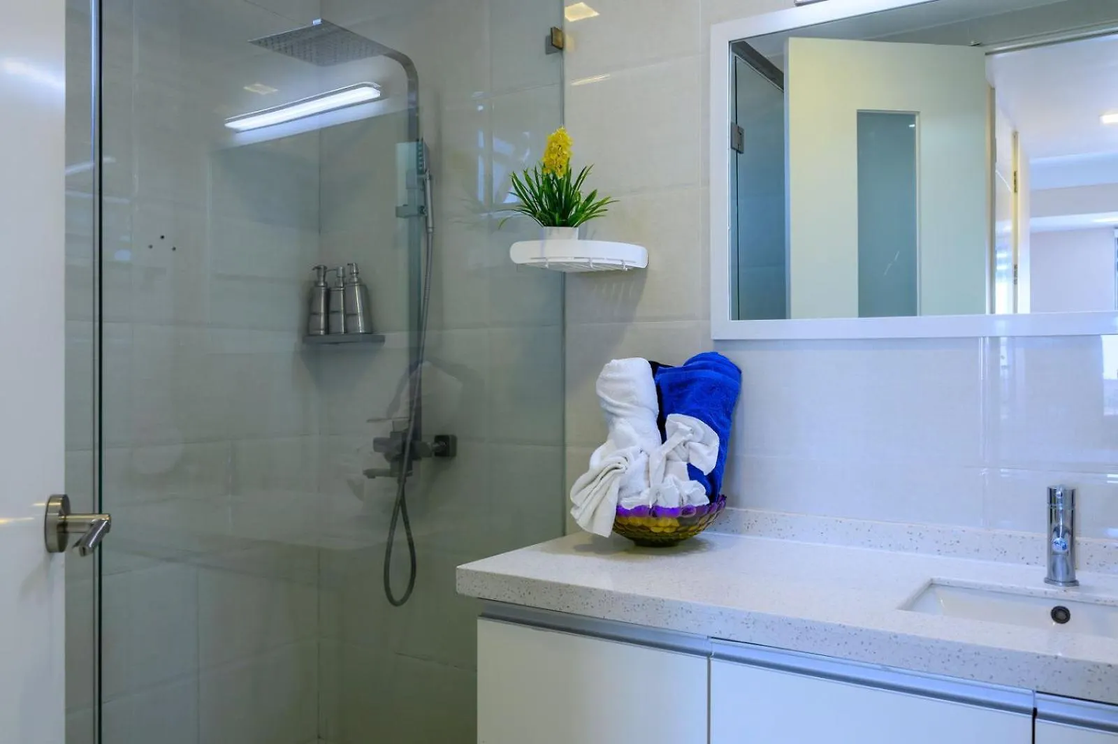 20South Lux Apartments 1Br 킹스톤 0*,  자메이카